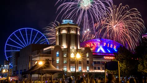 Navy Pier rings in new year with fireworks display